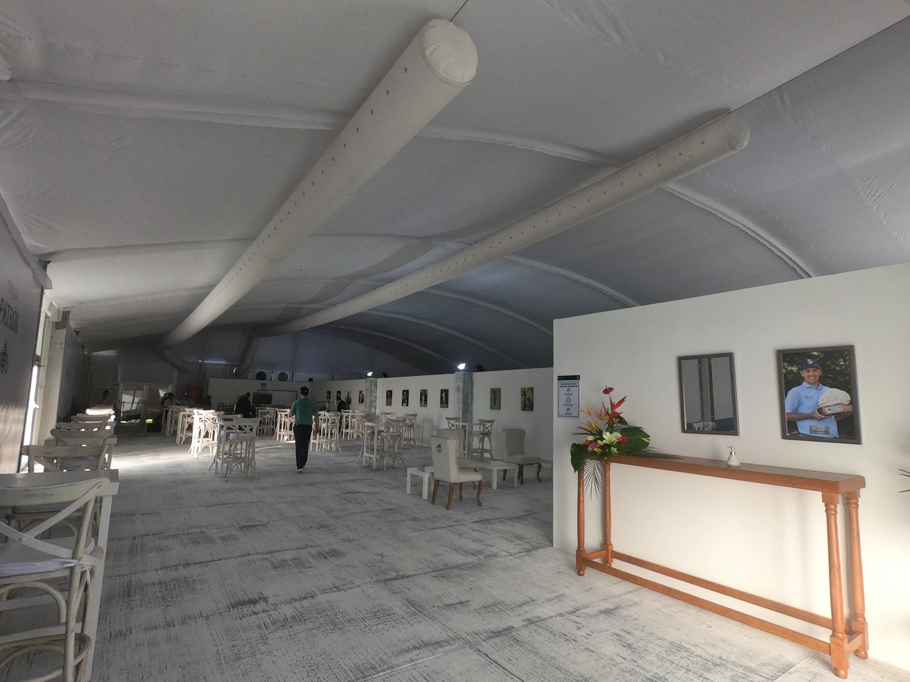 Interior de carpa habilitado